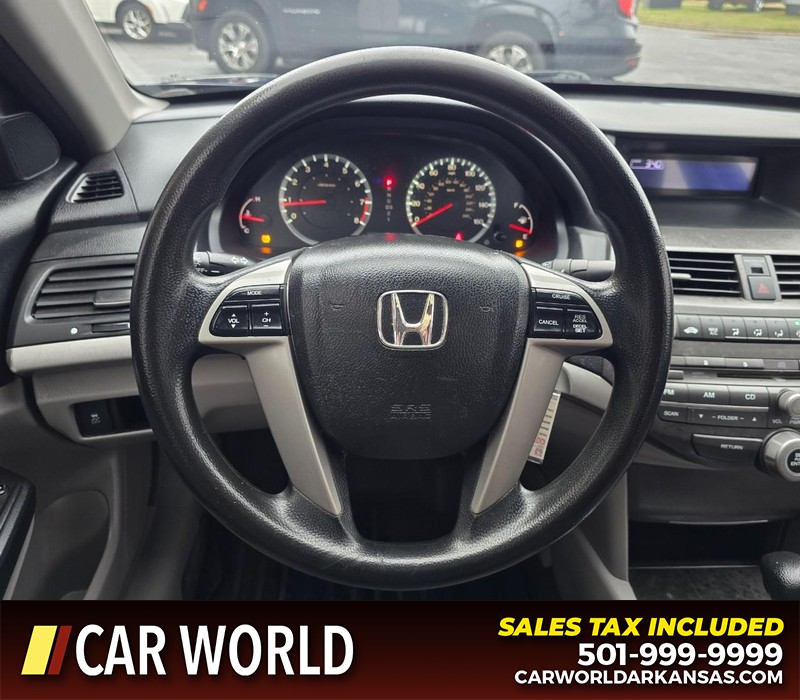 Honda Accord Sedan Vehicle Full-screen Gallery Image 14