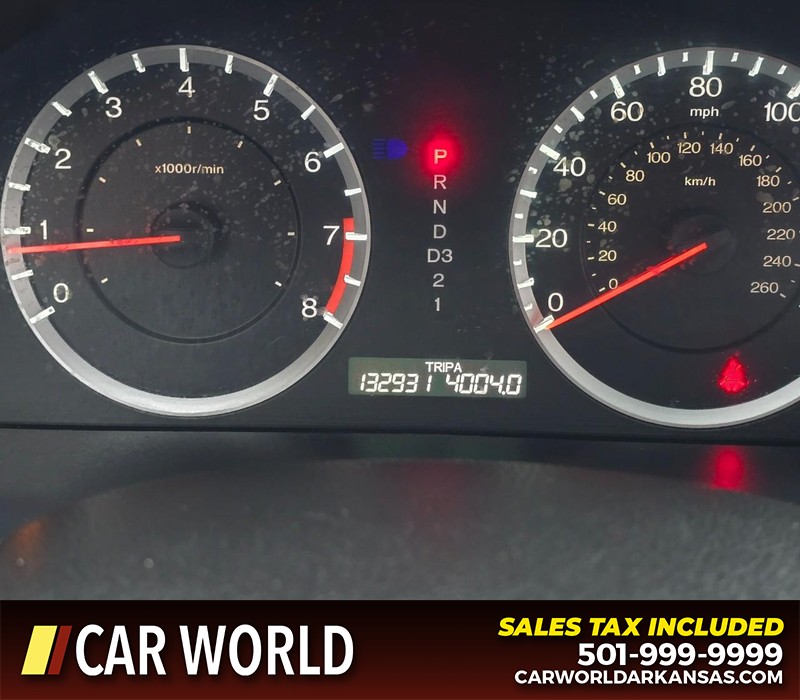 Honda Accord Sedan Vehicle Full-screen Gallery Image 15