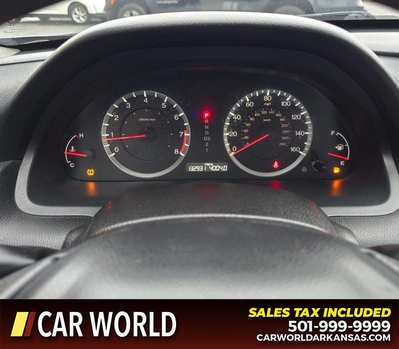 Honda Accord Sedan Vehicle Full-screen Gallery Image 16