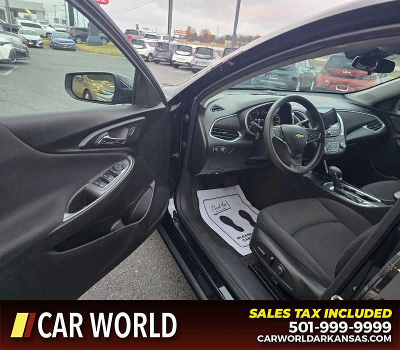 Chevrolet Malibu Vehicle Full-screen Gallery Image 7