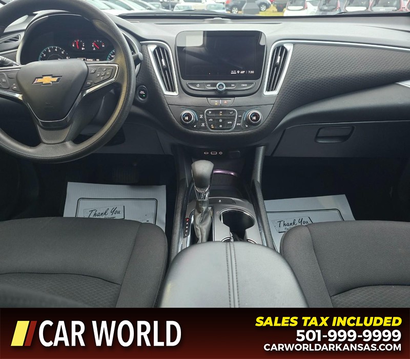 Chevrolet Malibu Vehicle Full-screen Gallery Image 18