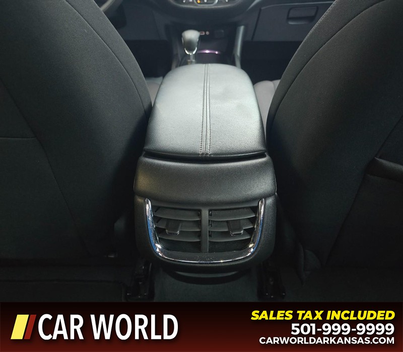 Chevrolet Malibu Vehicle Full-screen Gallery Image 19