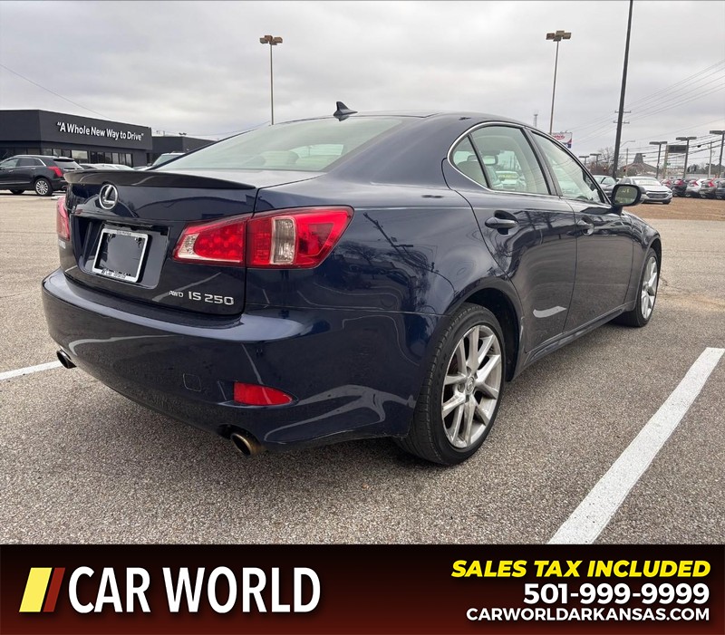 Lexus IS 250 Vehicle Full-screen Gallery Image 3