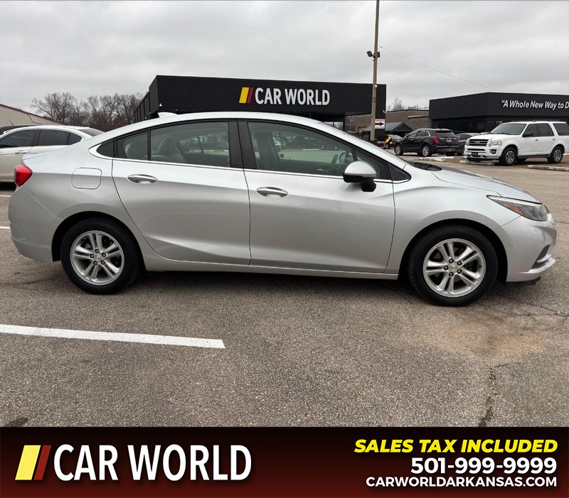 Chevrolet Cruze Vehicle Full-screen Gallery Image 2