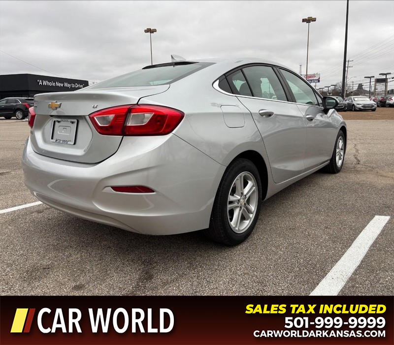 Chevrolet Cruze Vehicle Full-screen Gallery Image 3