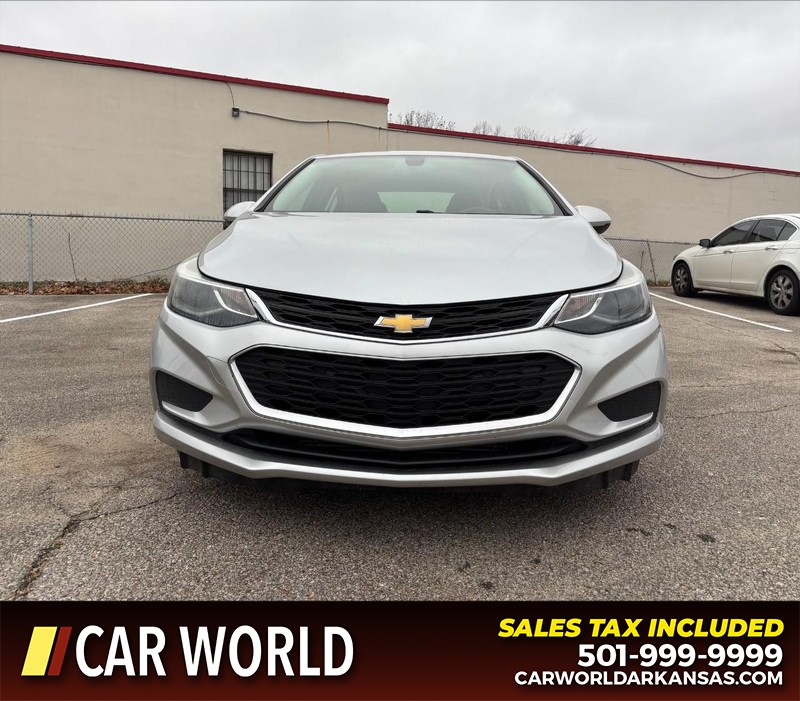 Chevrolet Cruze Vehicle Full-screen Gallery Image 10