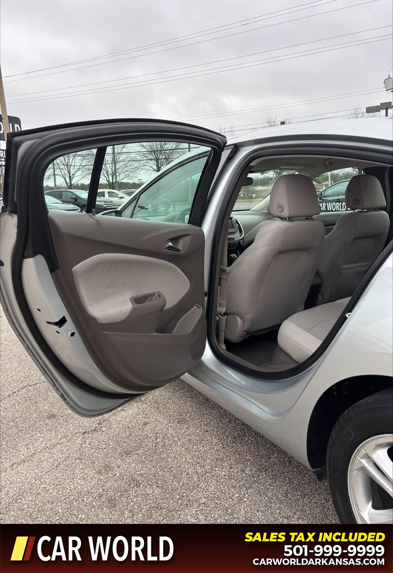 Chevrolet Cruze Vehicle Full-screen Gallery Image 14