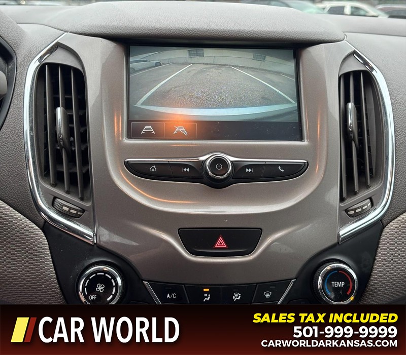 Chevrolet Cruze Vehicle Full-screen Gallery Image 18