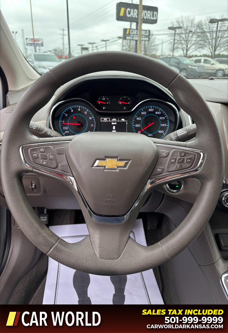 Chevrolet Cruze Vehicle Full-screen Gallery Image 19