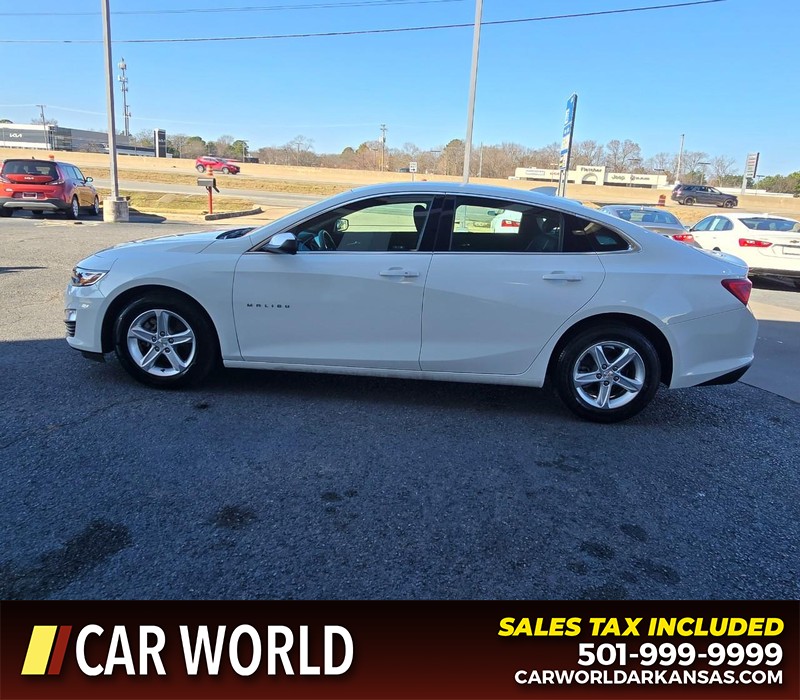 Chevrolet Malibu Vehicle Full-screen Gallery Image 4