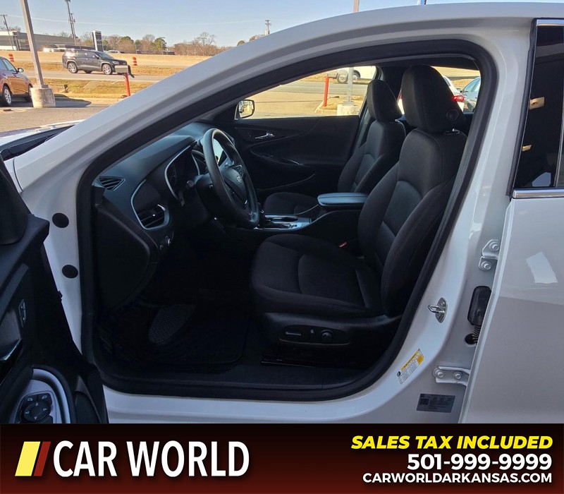 Chevrolet Malibu Vehicle Full-screen Gallery Image 8