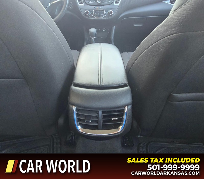 Chevrolet Malibu Vehicle Full-screen Gallery Image 19