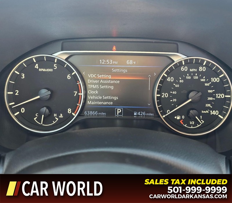 Nissan Altima Vehicle Full-screen Gallery Image 17