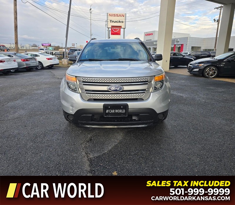 Ford Explorer Vehicle Full-screen Gallery Image 2