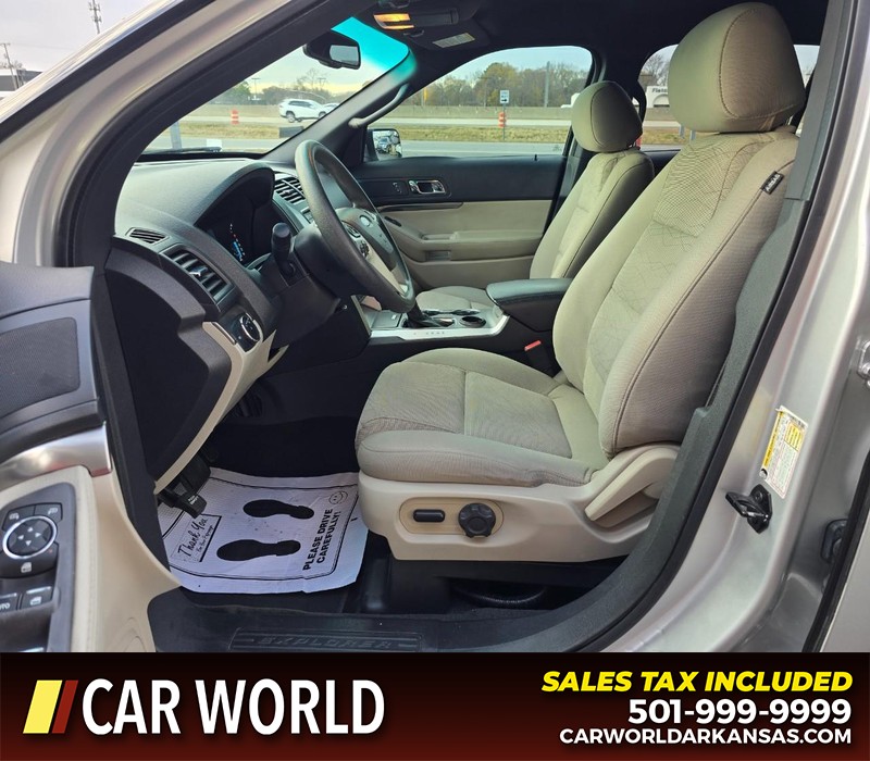 Ford Explorer Vehicle Full-screen Gallery Image 8