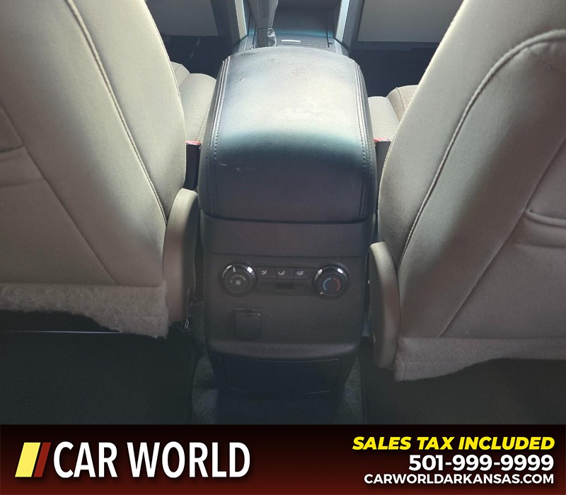 Ford Explorer Vehicle Full-screen Gallery Image 21