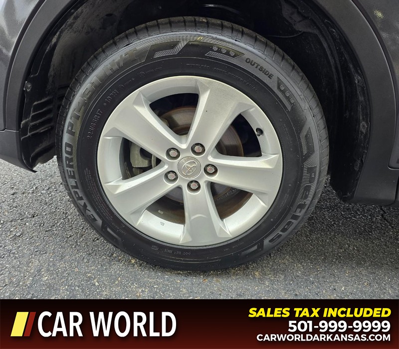 Toyota RAV4 Vehicle Full-screen Gallery Image 6