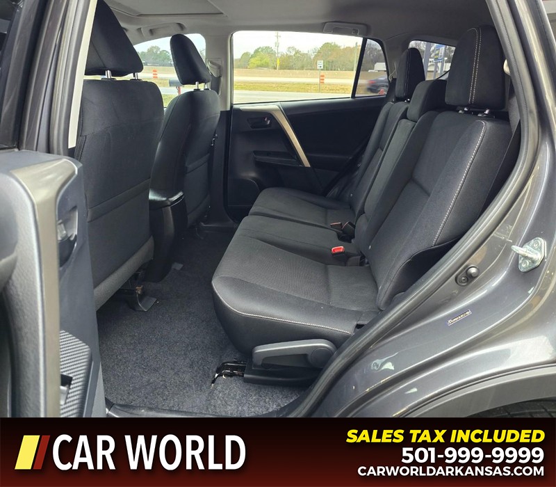 Toyota RAV4 Vehicle Full-screen Gallery Image 10