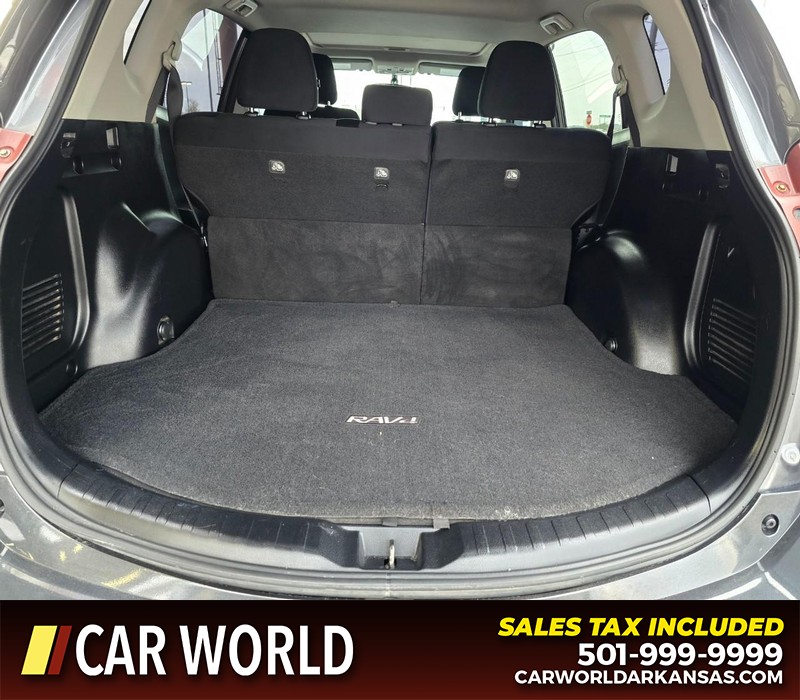 Toyota RAV4 Vehicle Full-screen Gallery Image 13