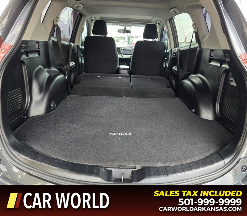 Toyota RAV4 Vehicle Full-screen Gallery Image 14