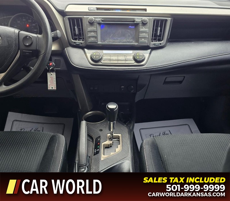 Toyota RAV4 Vehicle Full-screen Gallery Image 18