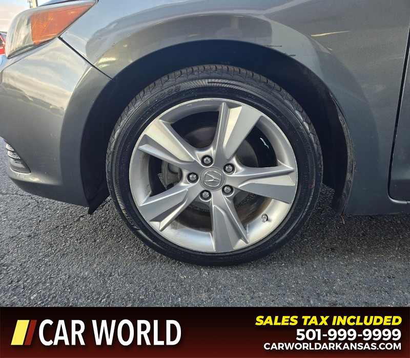 Acura ILX Vehicle Full-screen Gallery Image 6