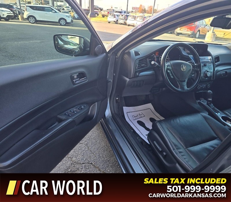 Acura ILX Vehicle Full-screen Gallery Image 7