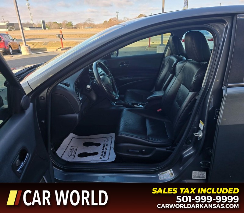 Acura ILX Vehicle Full-screen Gallery Image 8