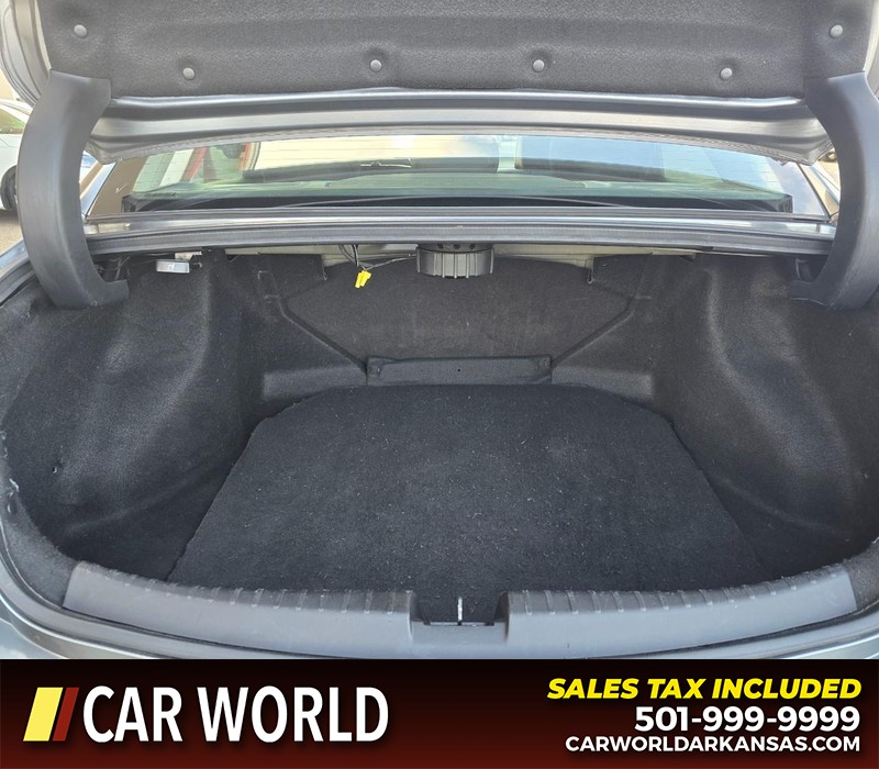 Acura ILX Vehicle Full-screen Gallery Image 13