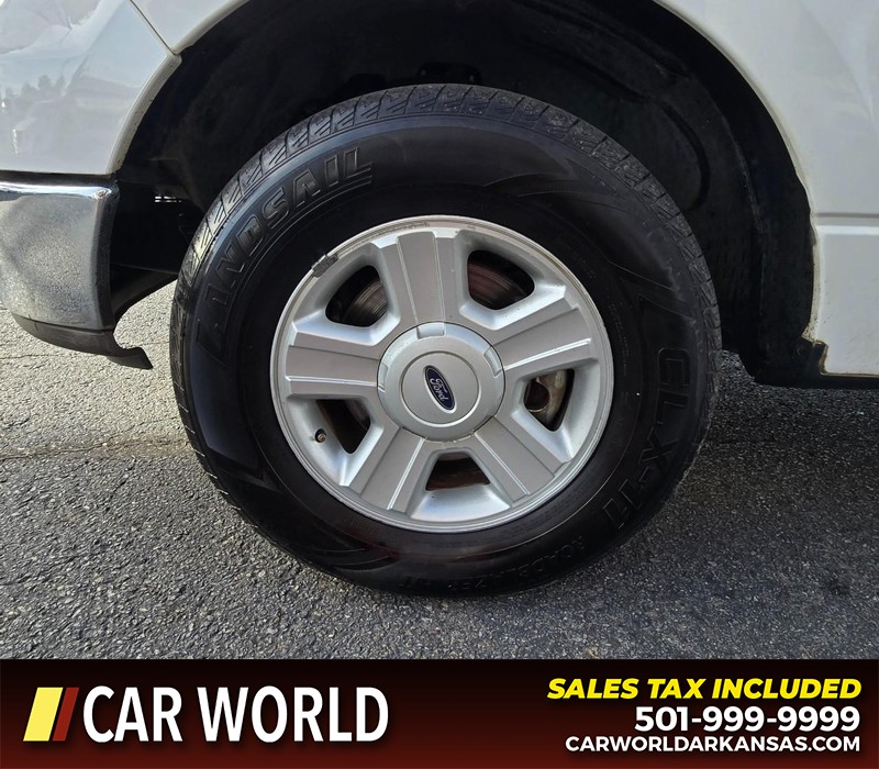 Ford F-150 Vehicle Full-screen Gallery Image 6