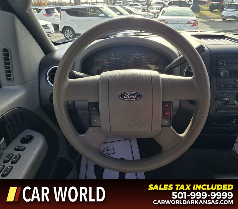 Ford F-150 Vehicle Full-screen Gallery Image 15