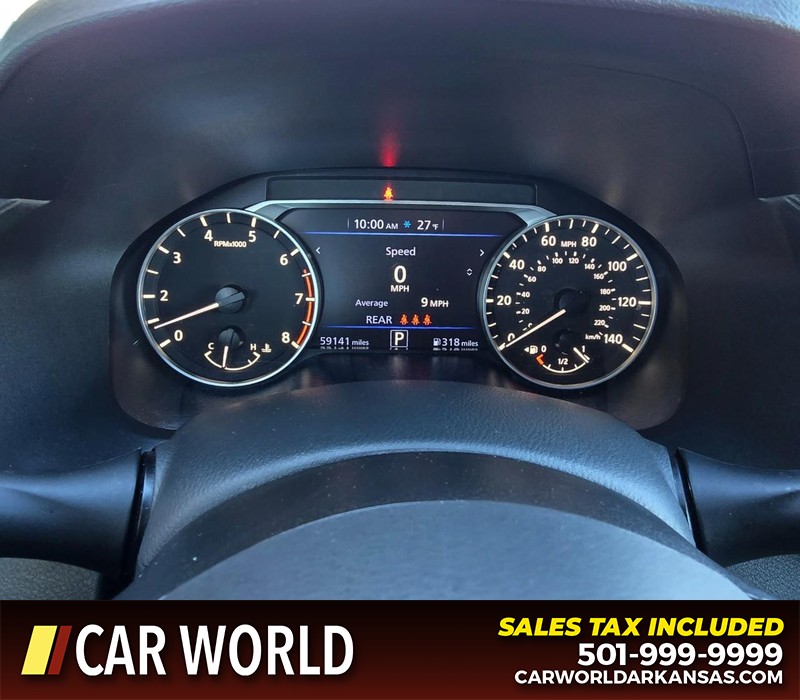 Nissan Altima Vehicle Full-screen Gallery Image 17