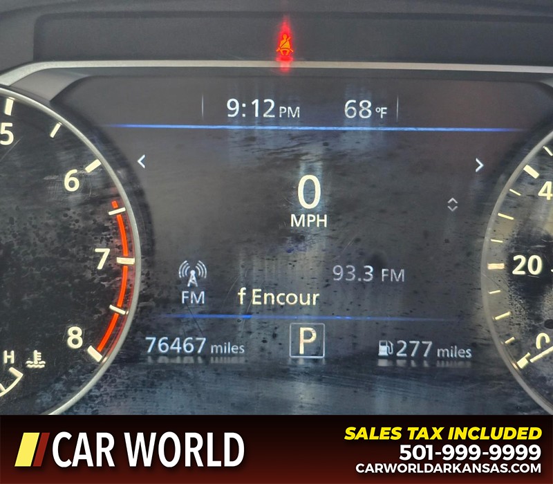 Nissan Altima Vehicle Full-screen Gallery Image 16