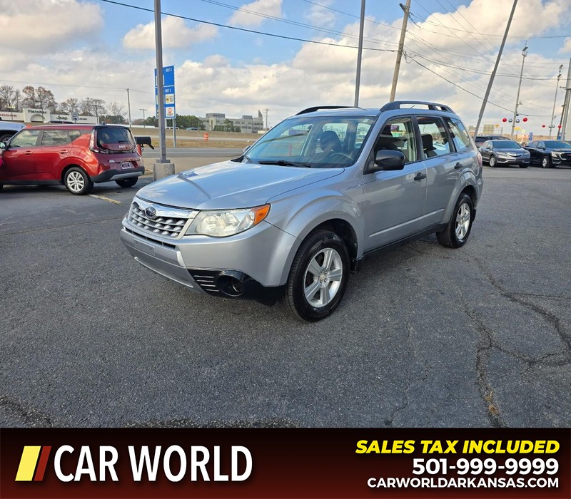 Subaru Forester Vehicle Full-screen Gallery Image 3