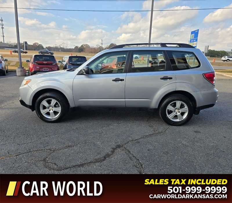 Subaru Forester Vehicle Full-screen Gallery Image 4