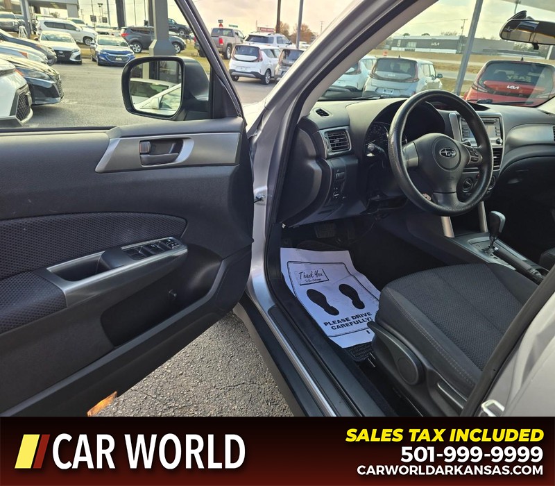 Subaru Forester Vehicle Full-screen Gallery Image 7