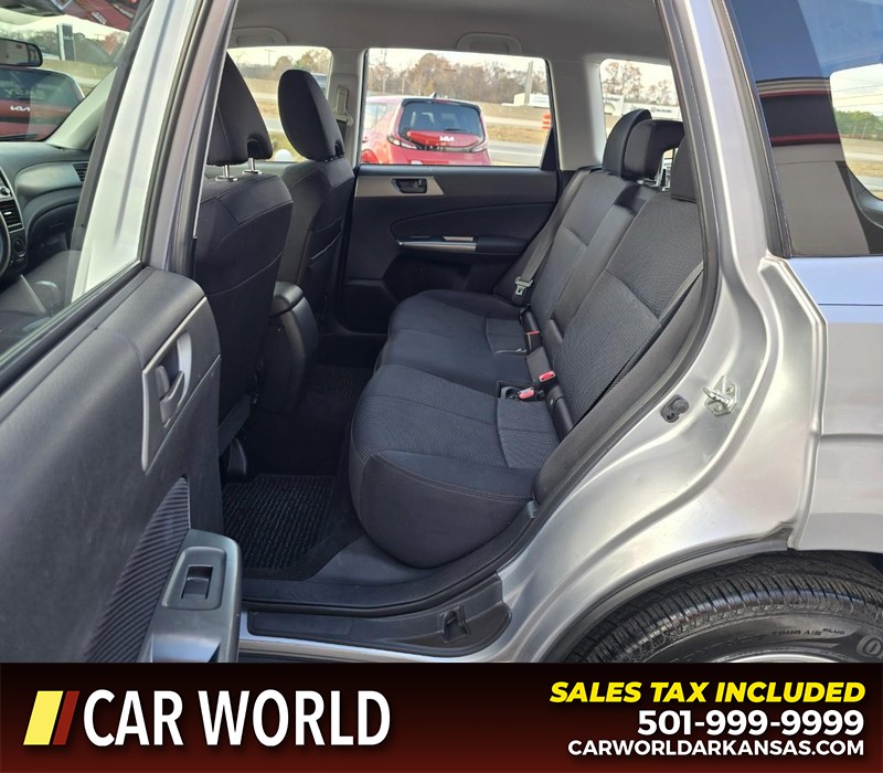 Subaru Forester Vehicle Full-screen Gallery Image 10