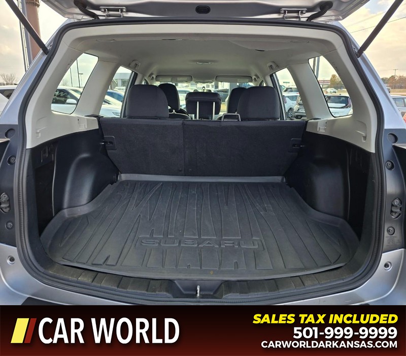Subaru Forester Vehicle Full-screen Gallery Image 13