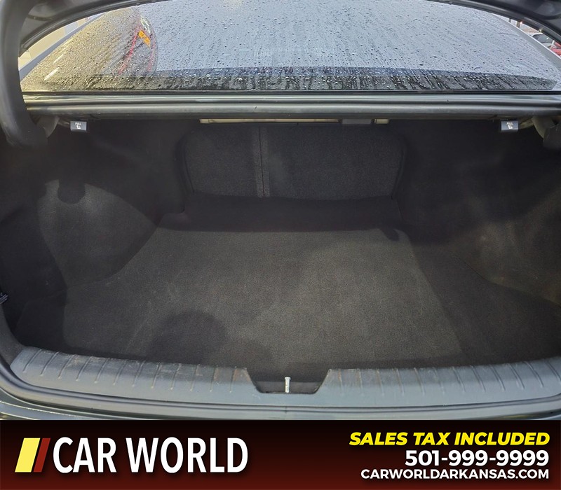 Kia Optima Vehicle Full-screen Gallery Image 13