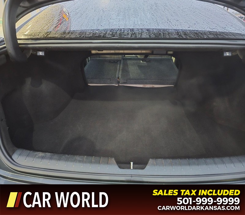 Kia Optima Vehicle Full-screen Gallery Image 14