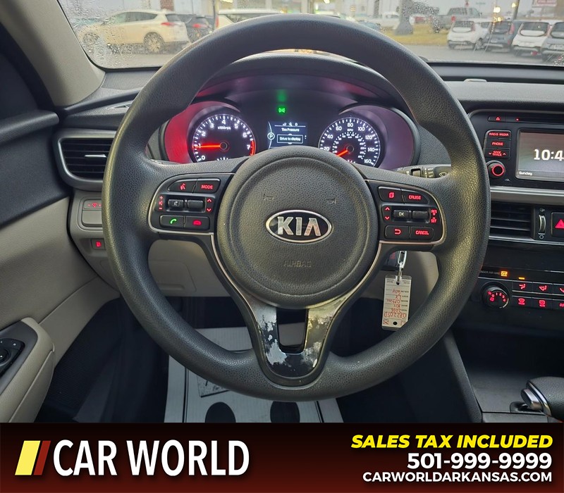 Kia Optima Vehicle Full-screen Gallery Image 15