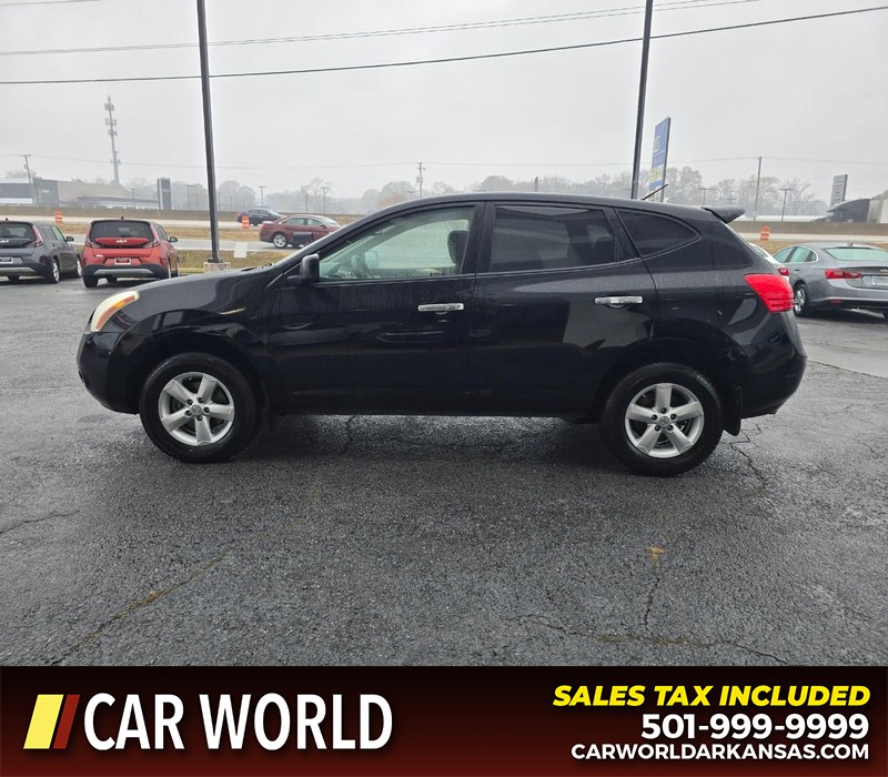 Nissan Rogue Vehicle Full-screen Gallery Image 4