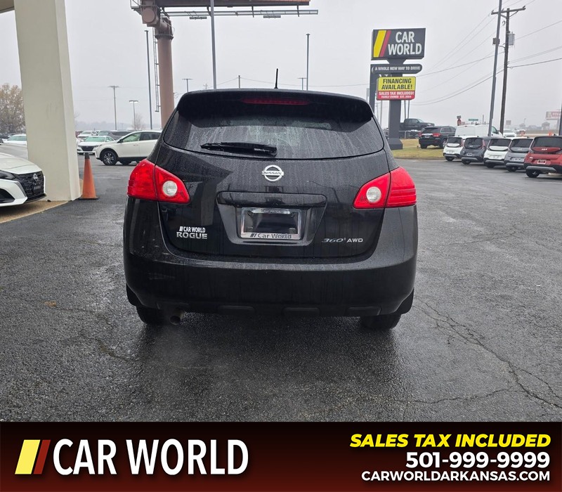 Nissan Rogue Vehicle Full-screen Gallery Image 5