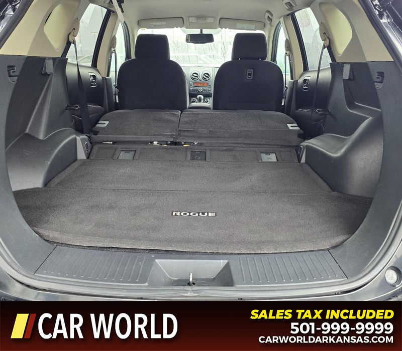 Nissan Rogue Vehicle Full-screen Gallery Image 14