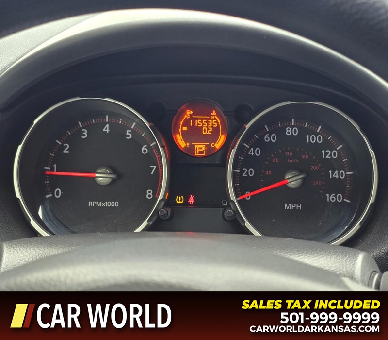 Nissan Rogue Vehicle Full-screen Gallery Image 17