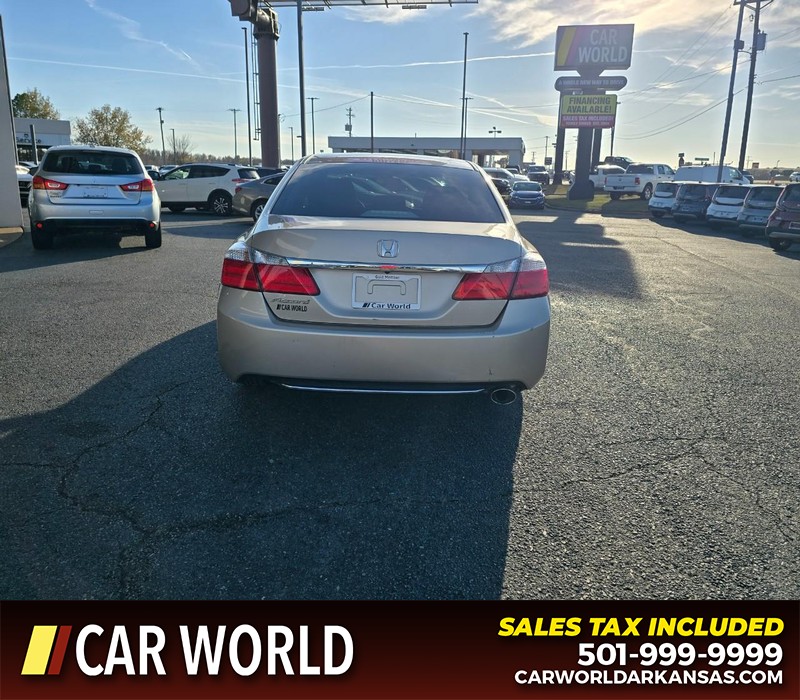 Honda Accord Sedan Vehicle Full-screen Gallery Image 5