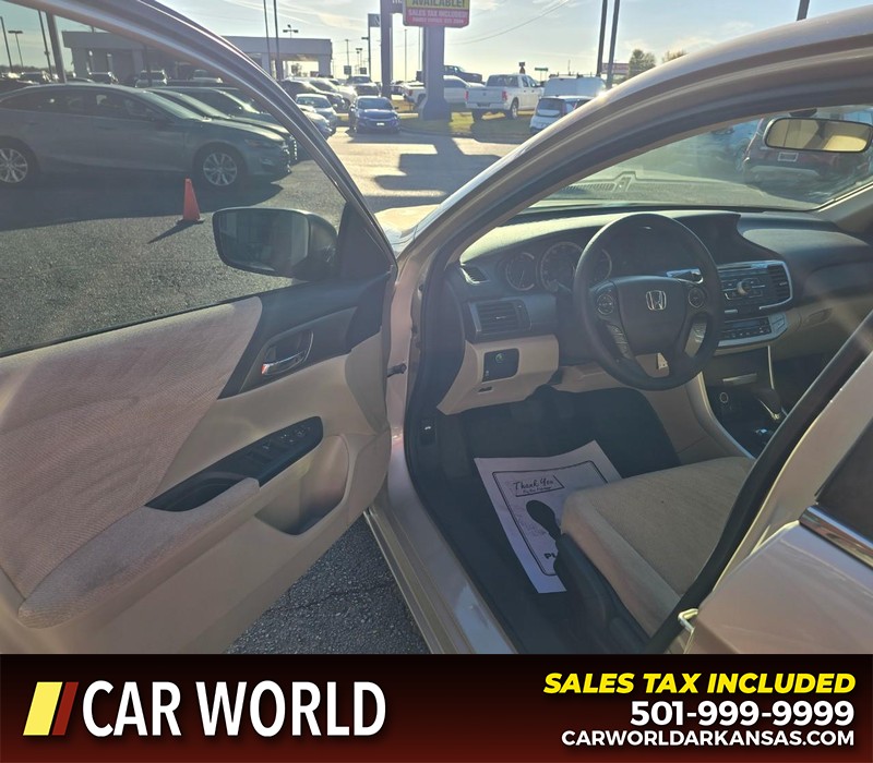 Honda Accord Sedan Vehicle Full-screen Gallery Image 7