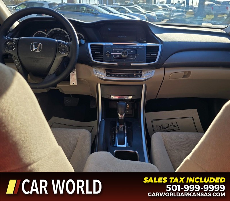 Honda Accord Sedan Vehicle Full-screen Gallery Image 17