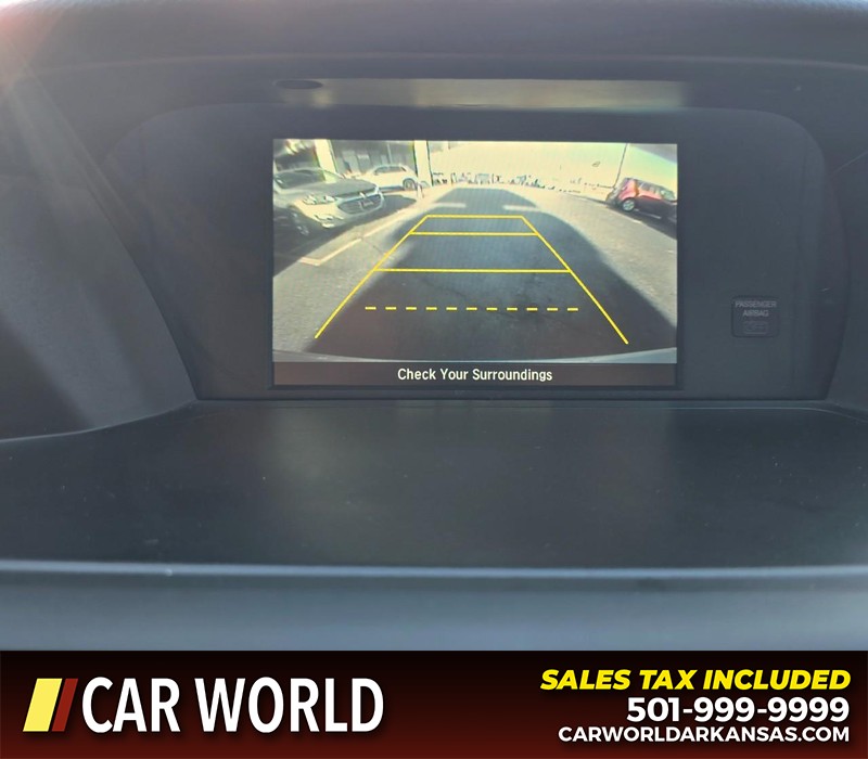 Honda Accord Sedan Vehicle Full-screen Gallery Image 18