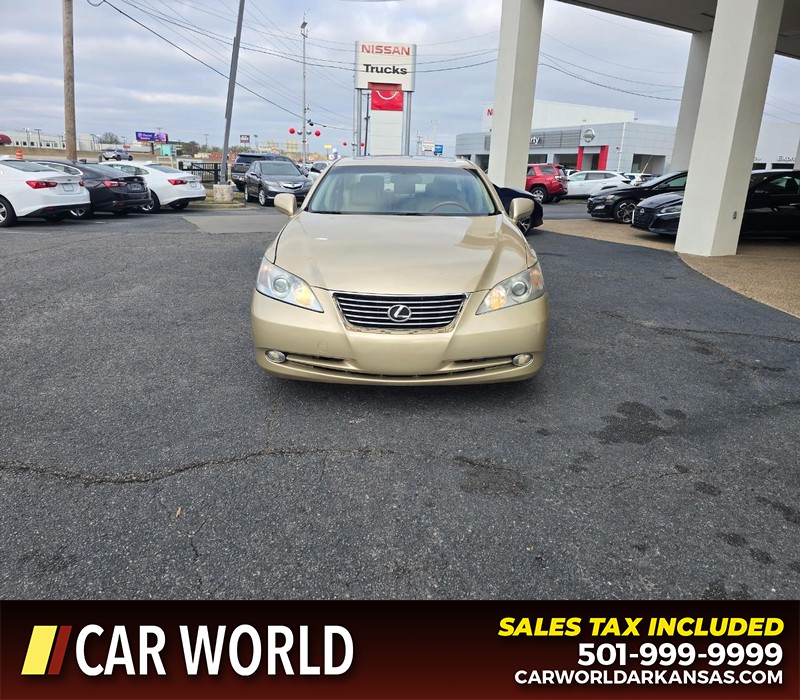 Lexus ES 350 Vehicle Full-screen Gallery Image 2